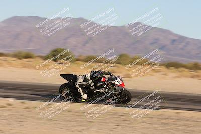 media/Nov-02-2025-CVMA (Sun) [[337aff29ab]]/Race 18-Supersport Middleweight/